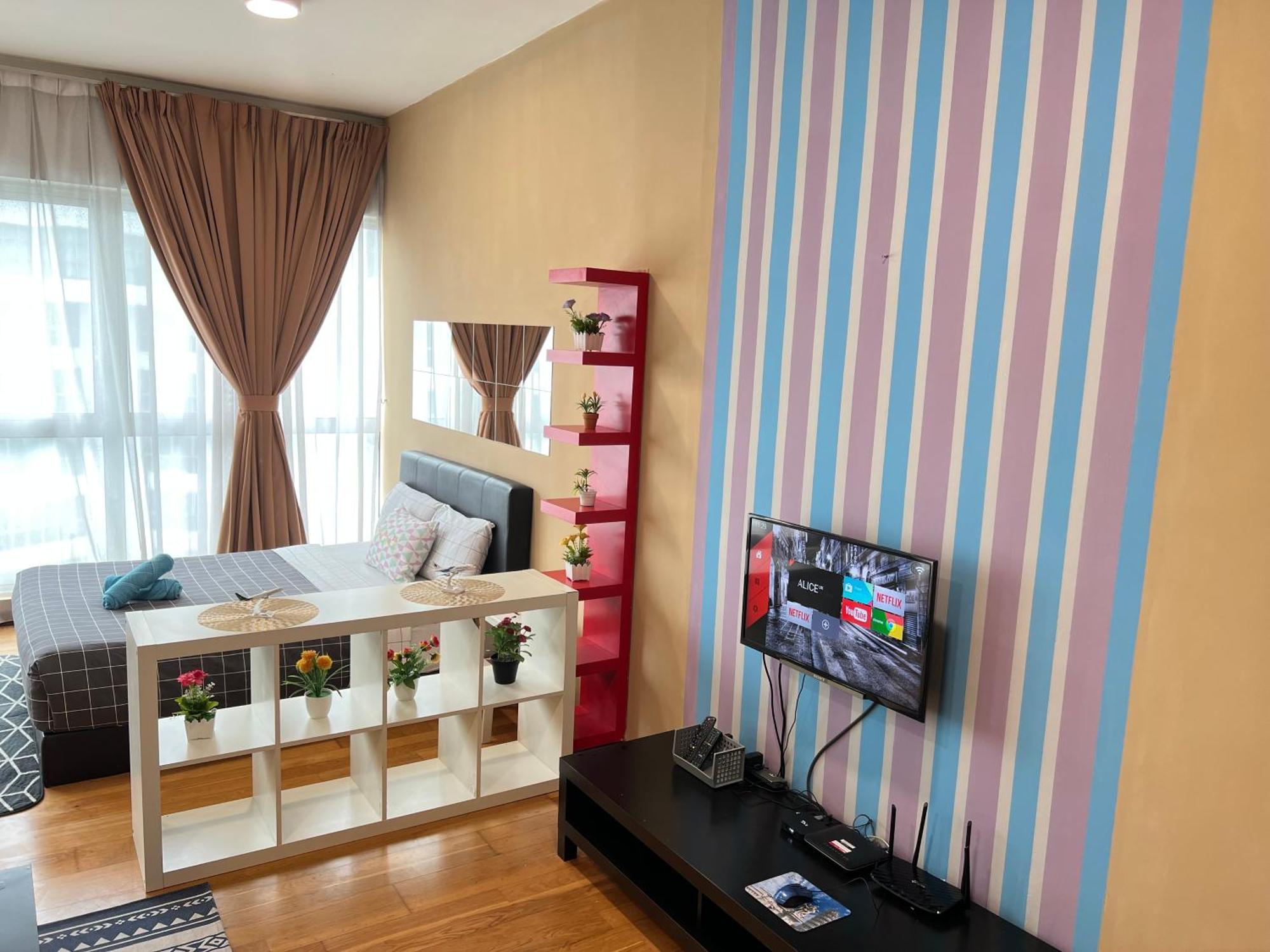 Regalia Service Suites Klcc Skypool Kuala Lumpur Exterior photo